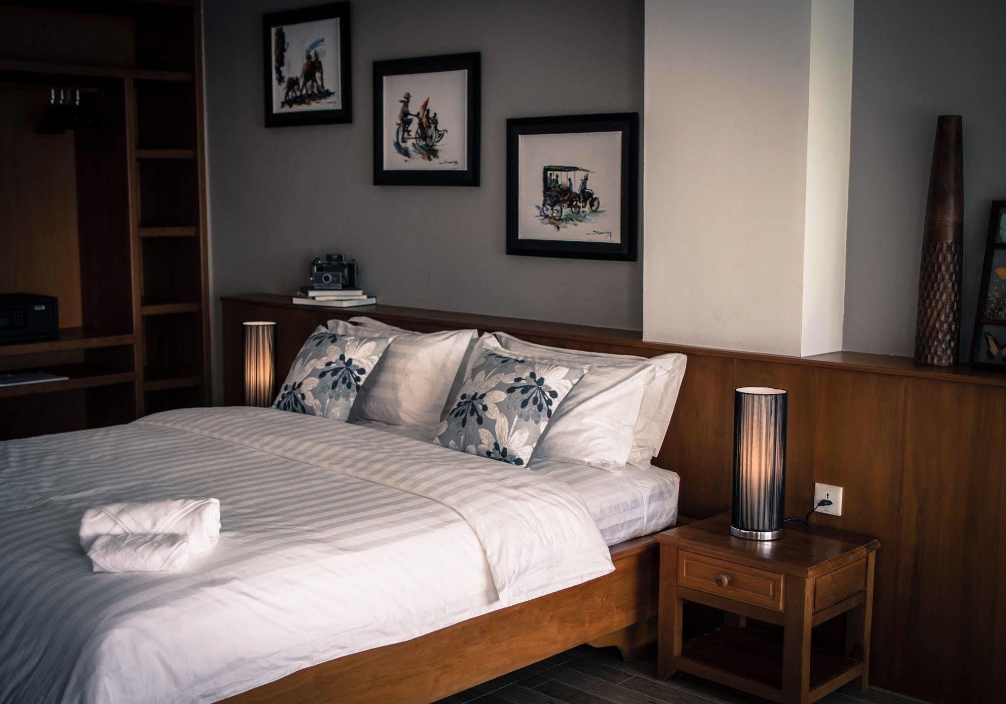 Point Boutique Hotel Phnom-Penh Buitenkant foto